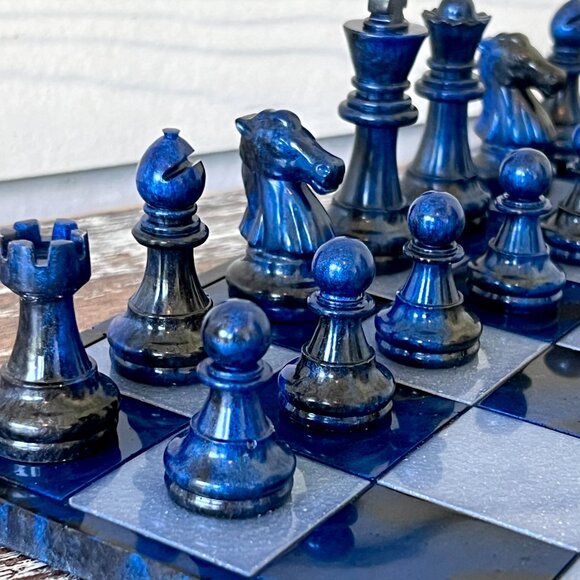Marbled Blue-Black and Pearl White Chess Board Game with Velvet Bag 32 pieces - Picture 3 of 9